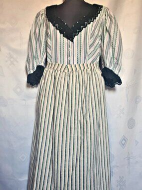 An authentic retro-style alfven dress